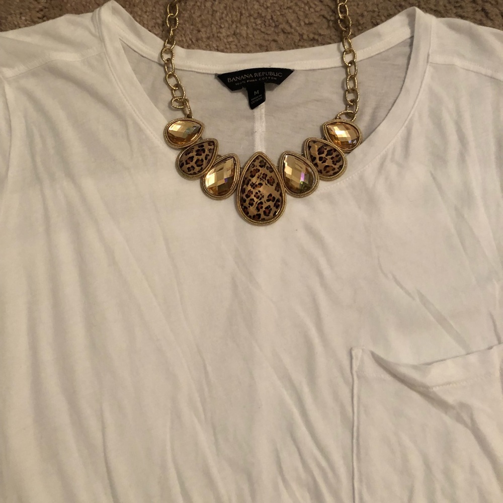 Classic Banana Republic white tee